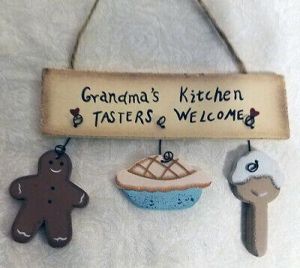 home decor wood signs plaque grandma&#039;s kitchen tasters welcome